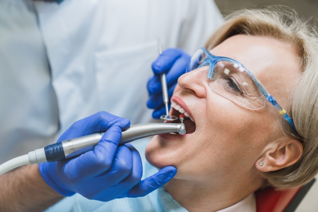 mujer odontología